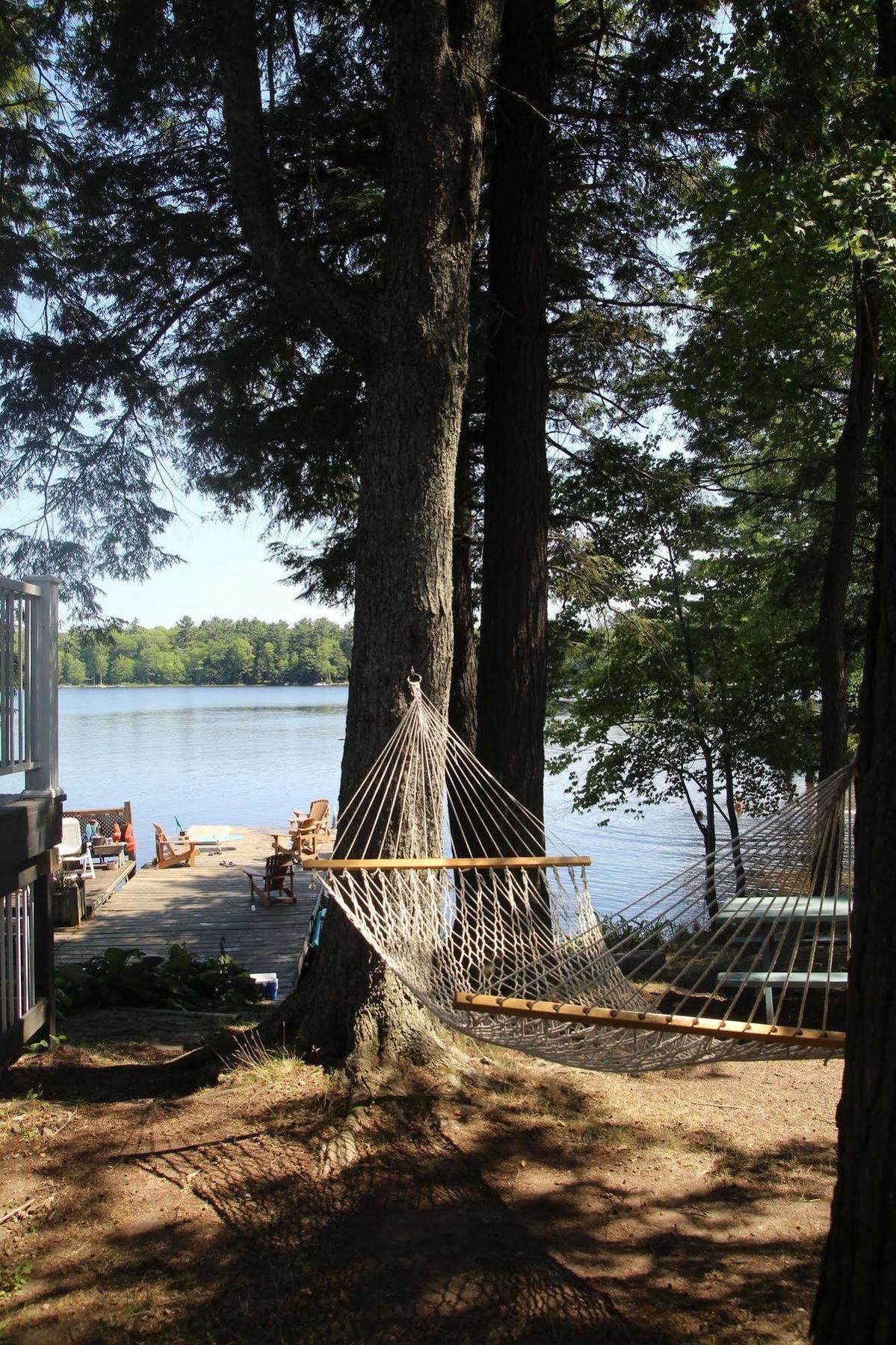 Black Lake Cabins Torrance Экстерьер фото