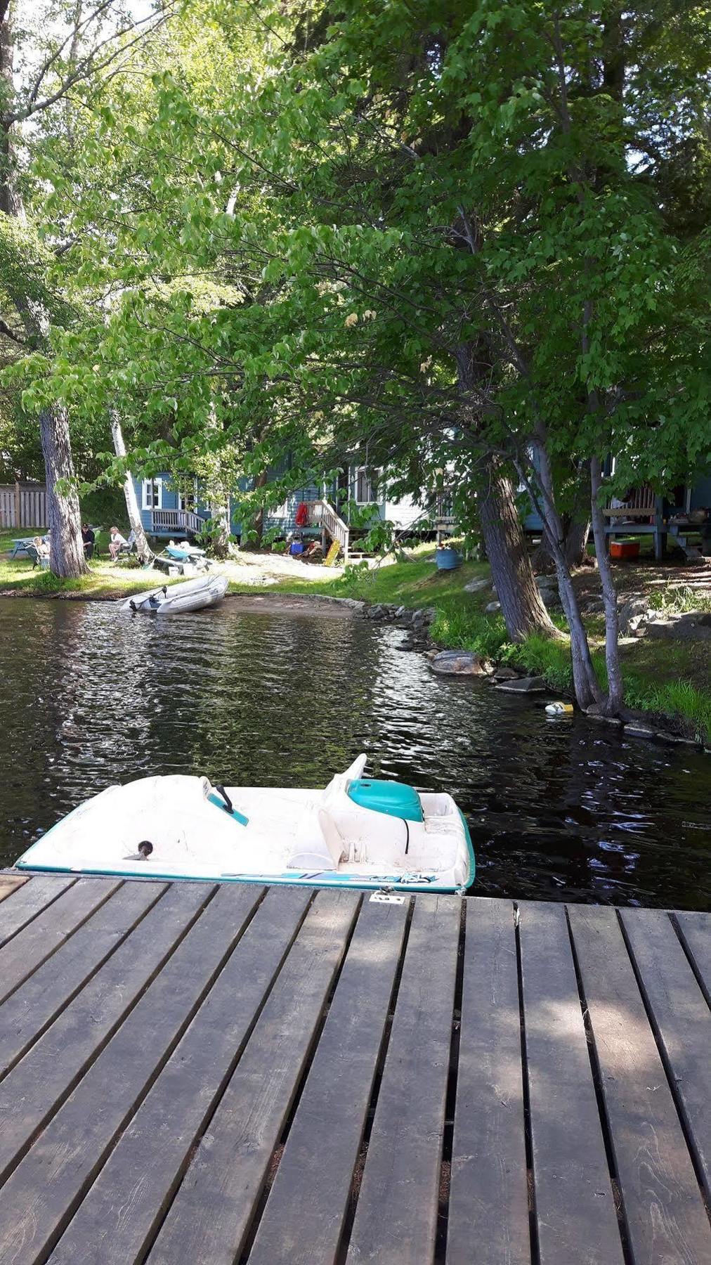 Black Lake Cabins Torrance Экстерьер фото